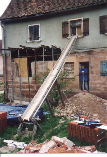 Loch f�r Fenstersturz